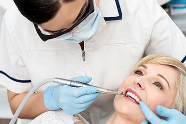 Professionelle Zahnreinigung gegen Zahnfleischentzündungen 